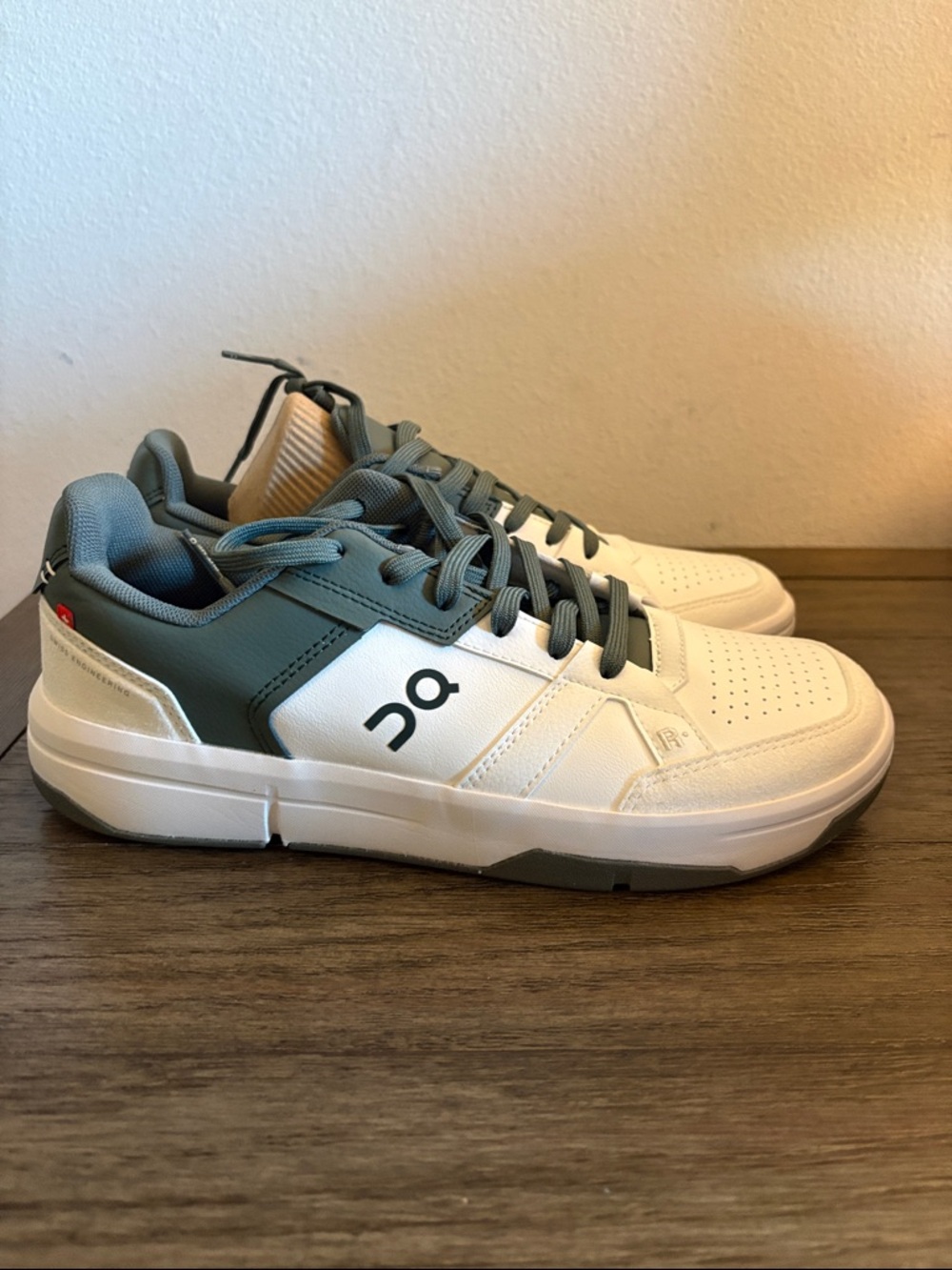 NEW [On] Cloud Running THE ROGER Clubhouse in White/Olive Men’s 8 / Women’s 9.5 - Picture 5 of 12